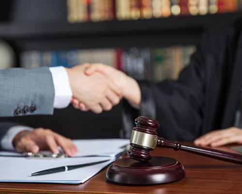 長葛律師 業務精湛的正當防衛專家，疑難刑事案件與網上貿易代理的堅實后盾