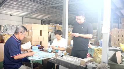 創業微山 小工廠，大貿易，飼料產業的突圍之路